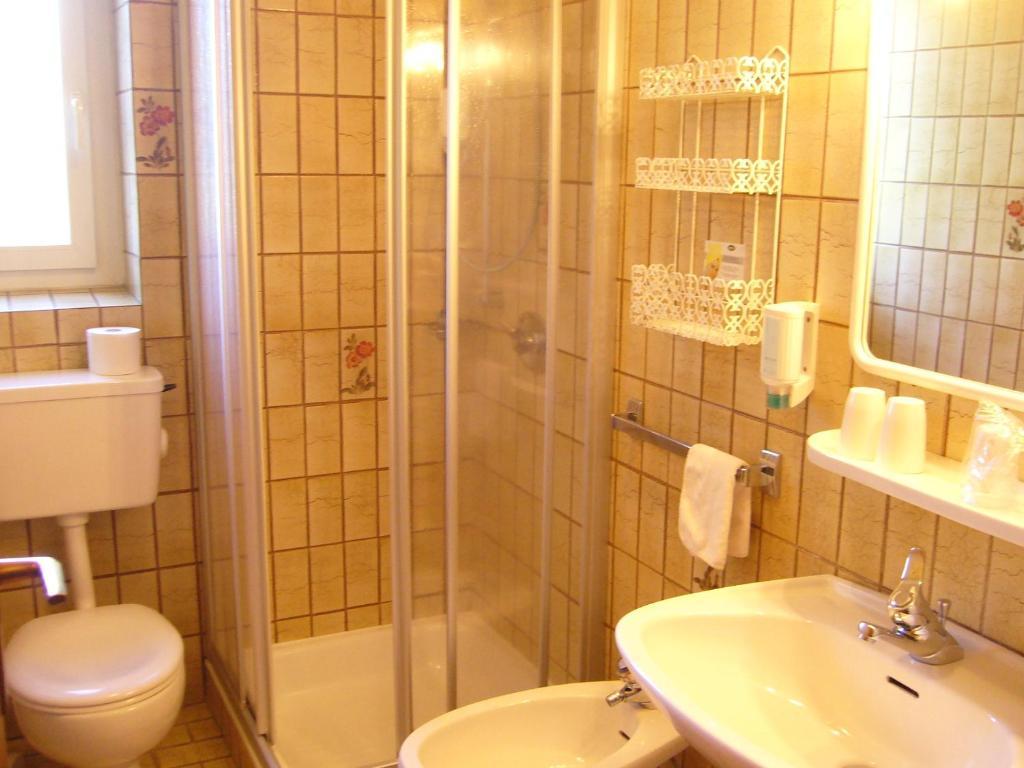 Hotel Gasthof Wastl Апиано сула Страда дел Вино Стая снимка