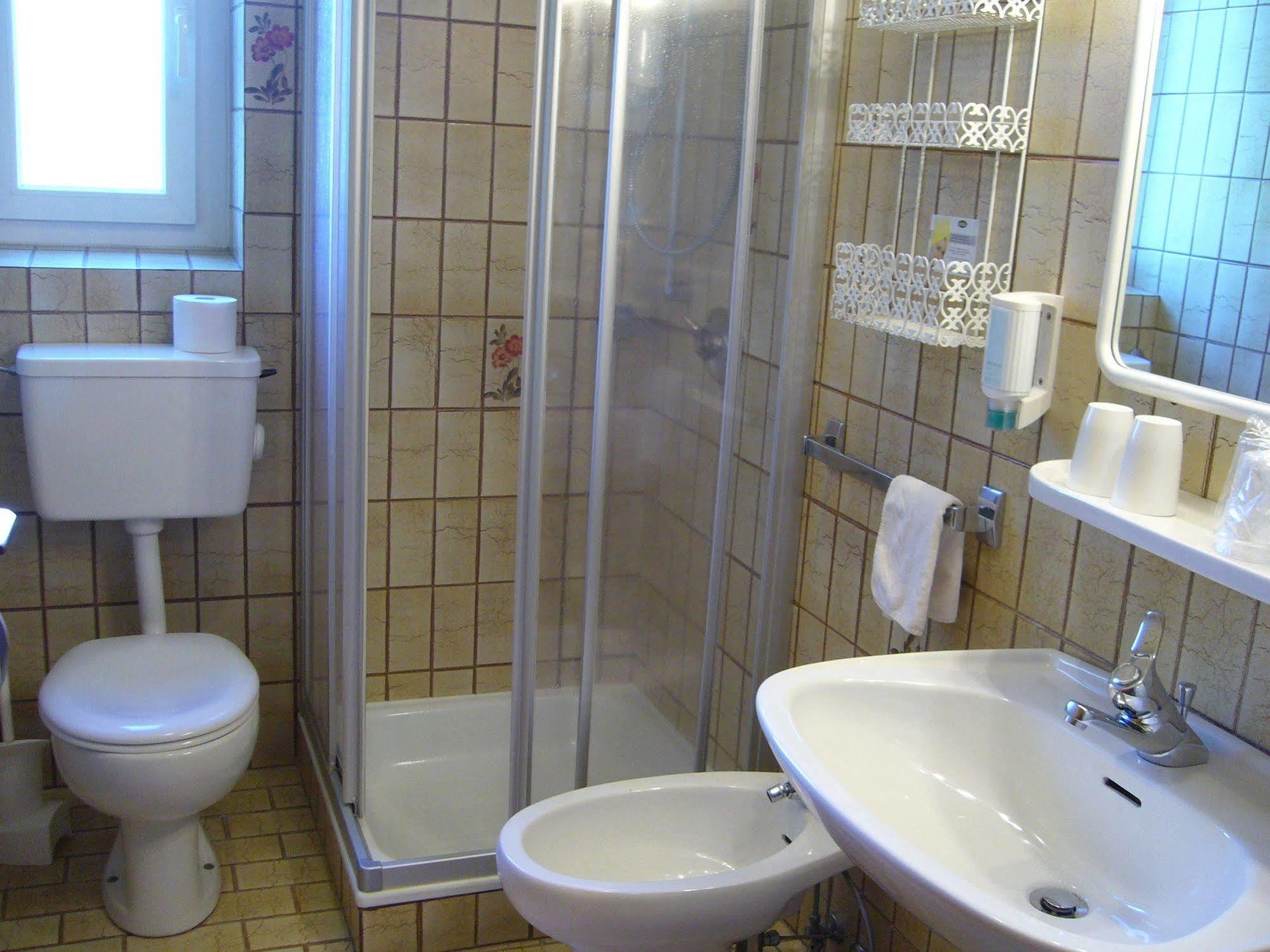 Hotel Gasthof Wastl Апиано сула Страда дел Вино Екстериор снимка